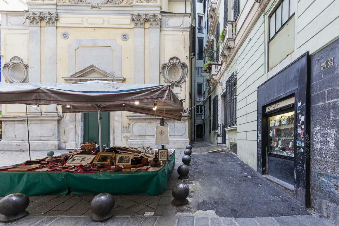 Wood And Stone Apartment In The Historical Center Genoa Bagian luar foto